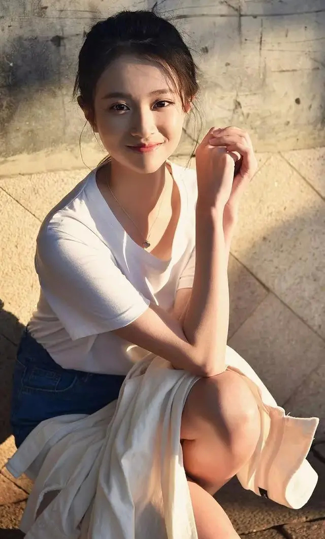 🎐                  手头紧，时间紧，            