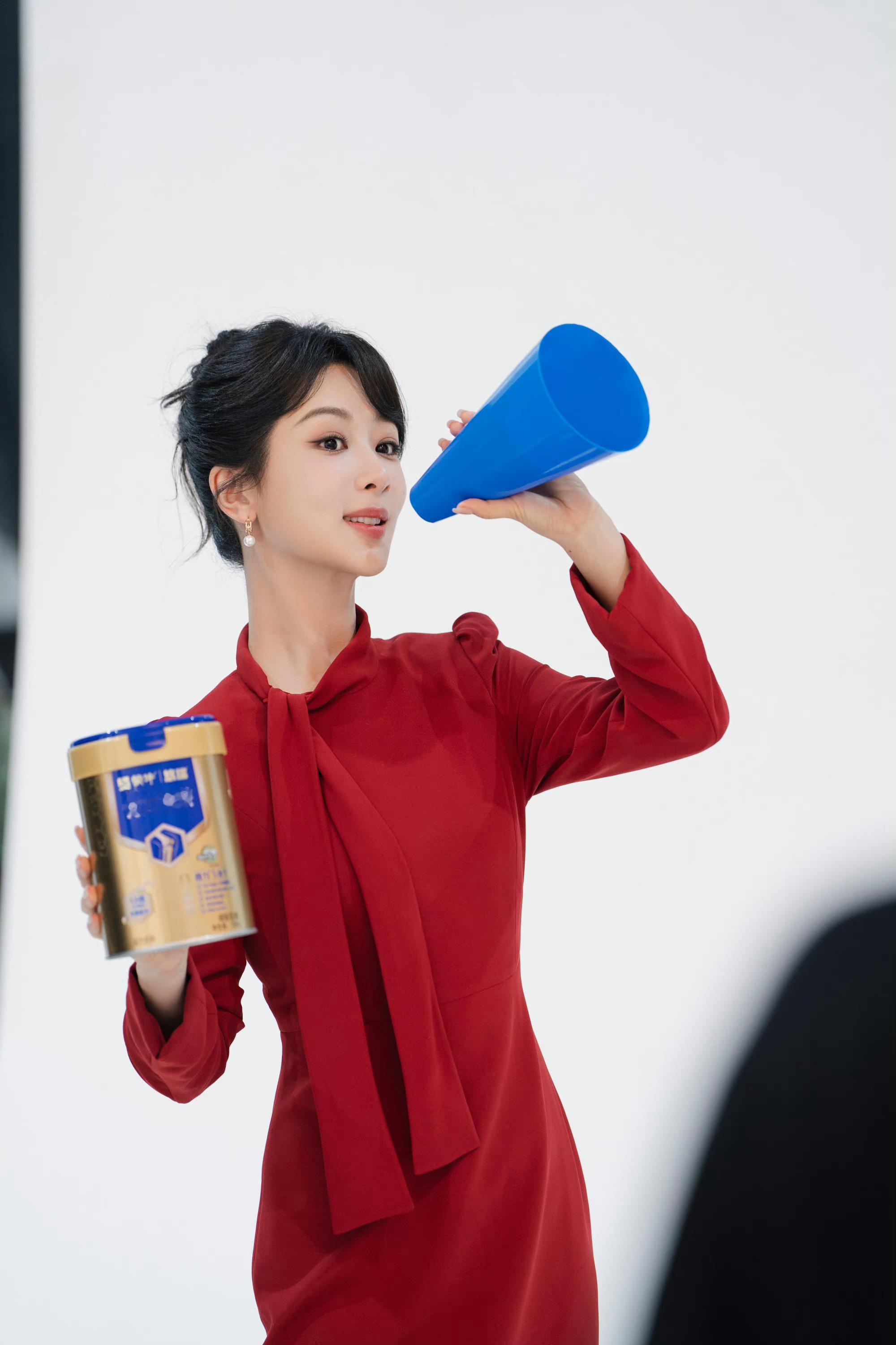 #杨紫[超话]#  💜#杨紫何惟芳# 💜#杨紫国色芳华# 🦋紫妹万事皆如意