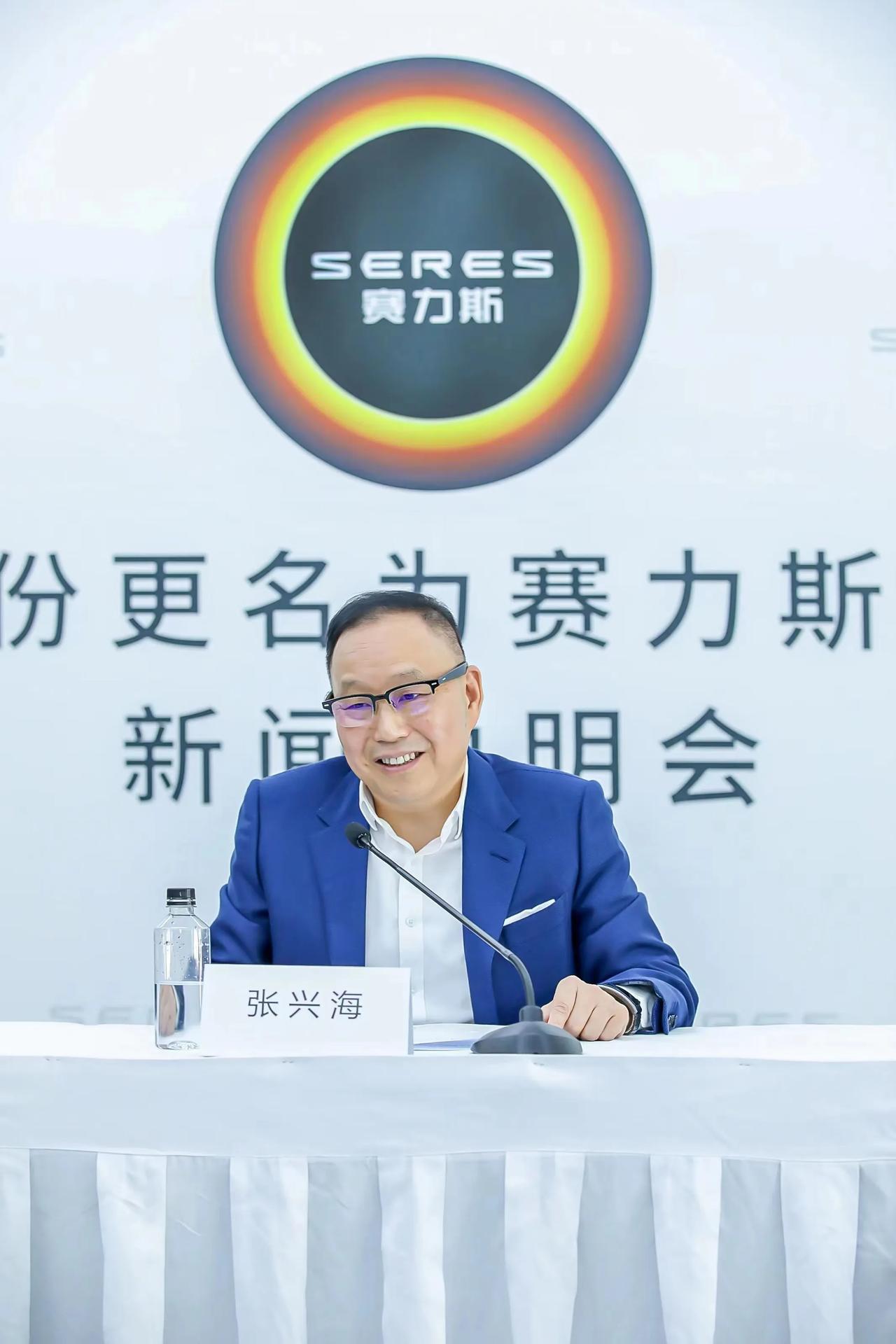 M9的订单再起飞。
余大嘴在9月10日宣布M9订单超过13万辆。赛力斯昨天公布的