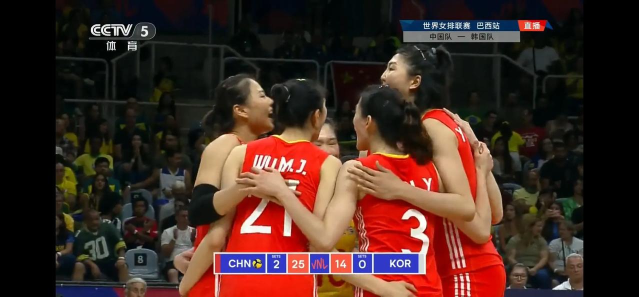 在今天凌晨结束的世界女排联赛首周巴西里约热内卢站中国女排对韩国女排的比赛中，中国