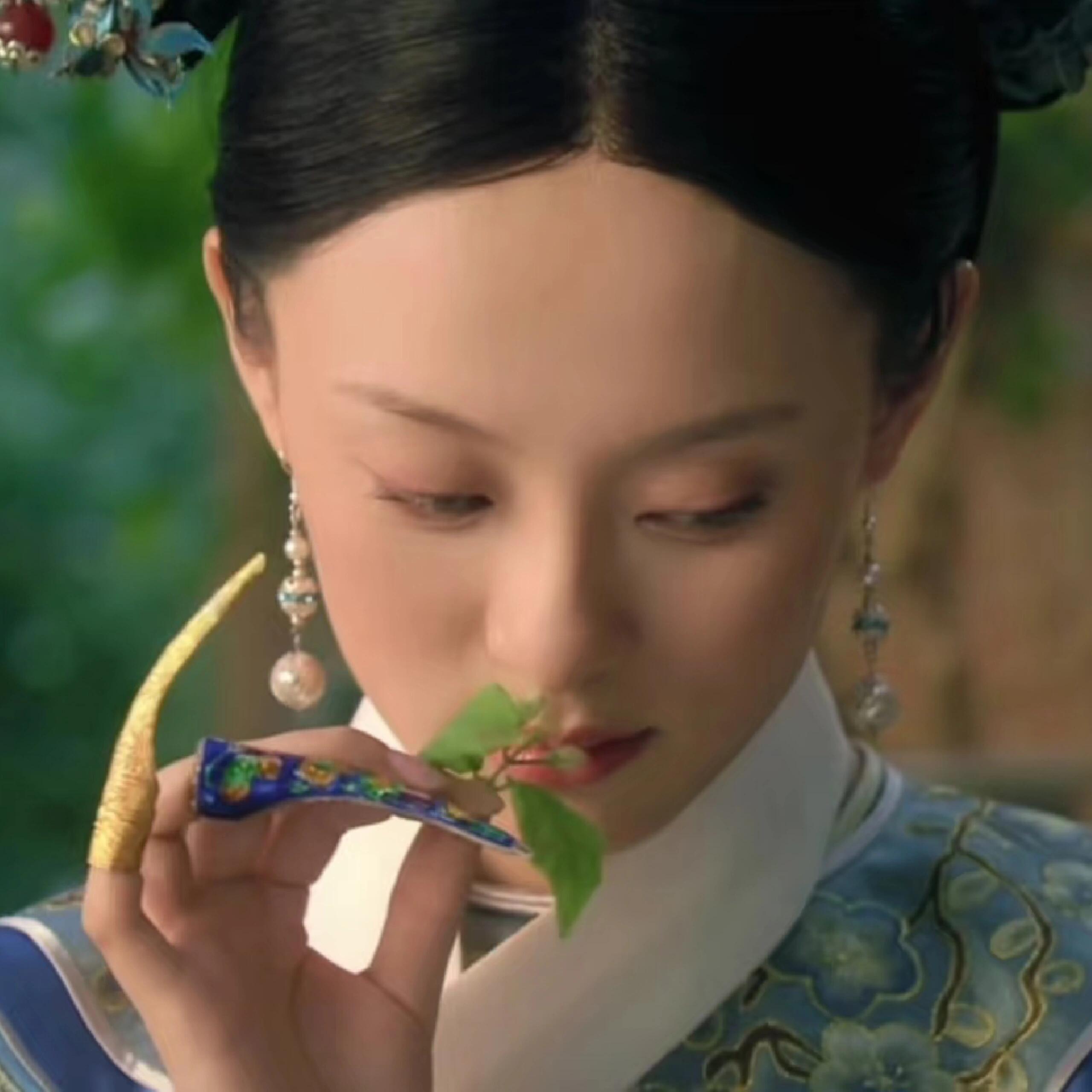 甄嬛最厉害的一点是没有被凝视感 