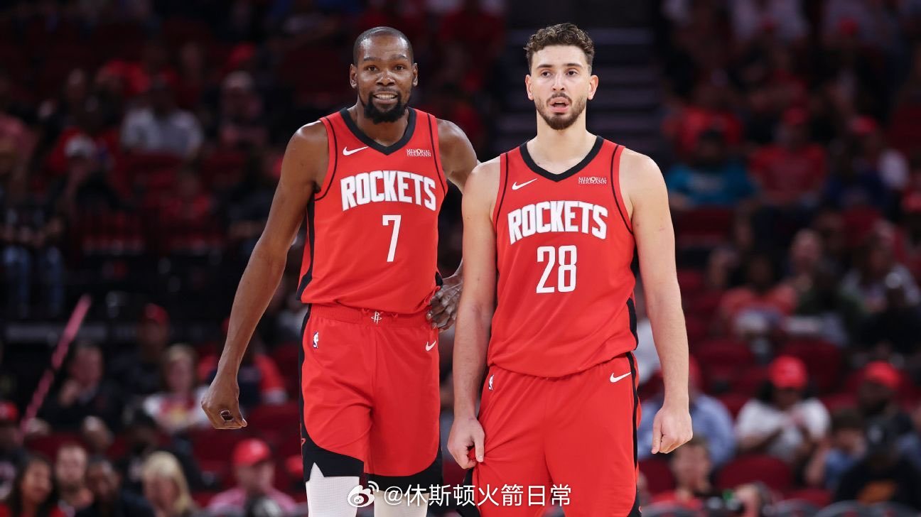 2月份联盟攻防效率均在前十的球队，具体如下：凯尔特人：进攻效率第二、防守效率第七