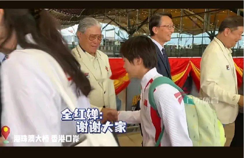 💰💰💰💰霍震霆icon老爷子太心疼了！他们用完午餐，举办送别宴，老爷子竟