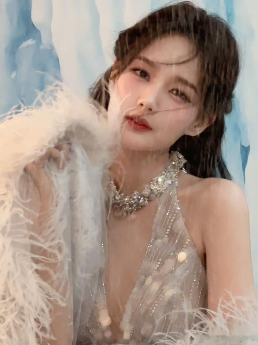 素人时期的李一桐  ​​​