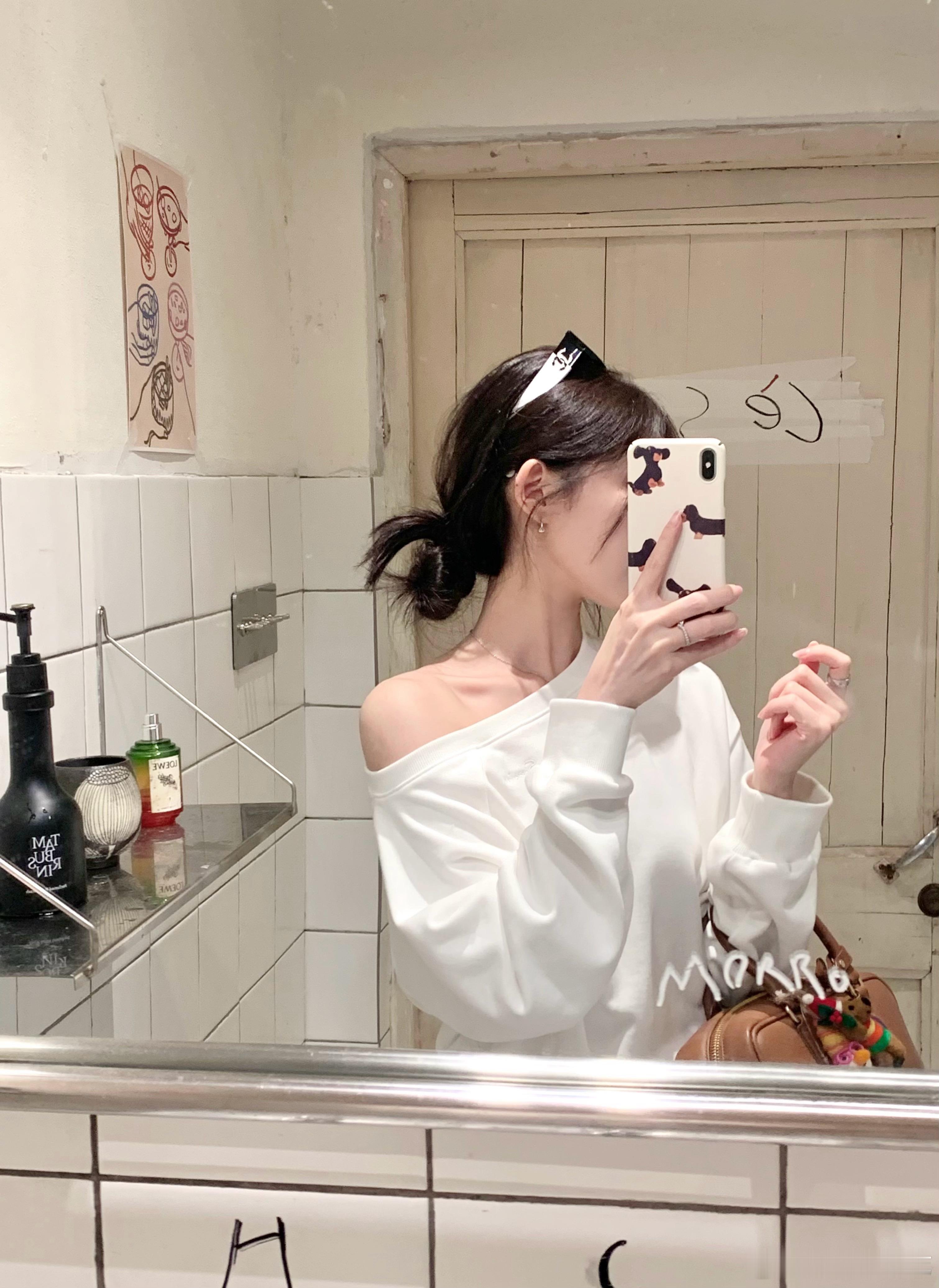 简简单单出个门  回来工作啦[淡淡的] ​​​