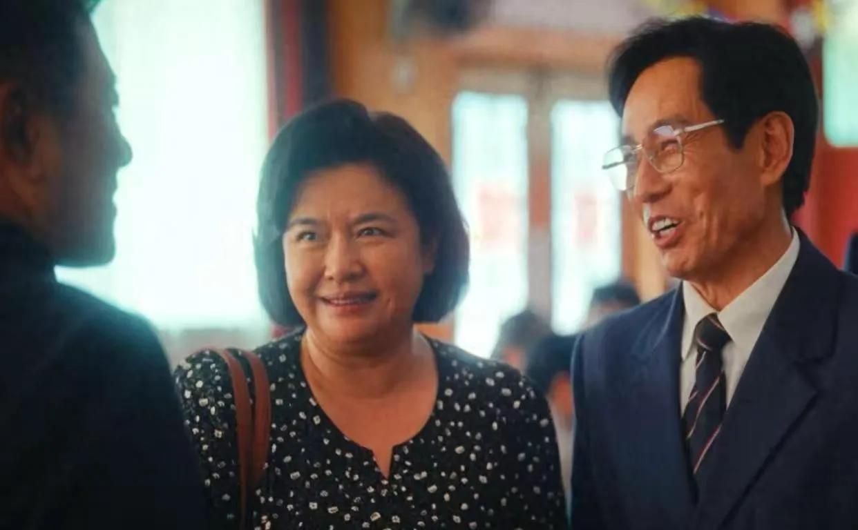 婚姻中遇到高秋月这样的女人，无解。
她歇斯底里的面对所有人，看似是爱着丈夫，伤害
