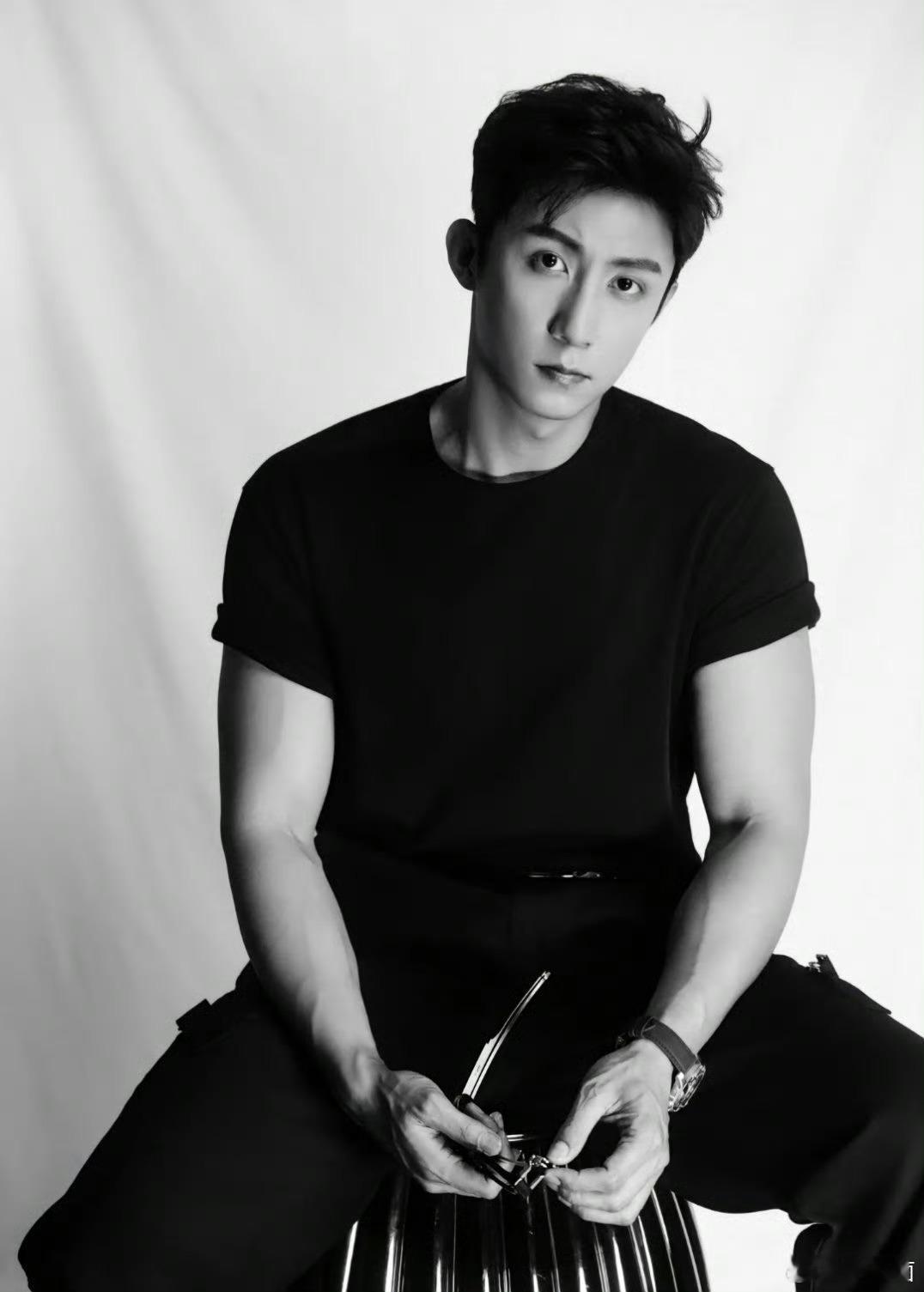 黄景瑜未来两年将大幅减少工作去做太空人了 为国家航天事业去做贡献了 