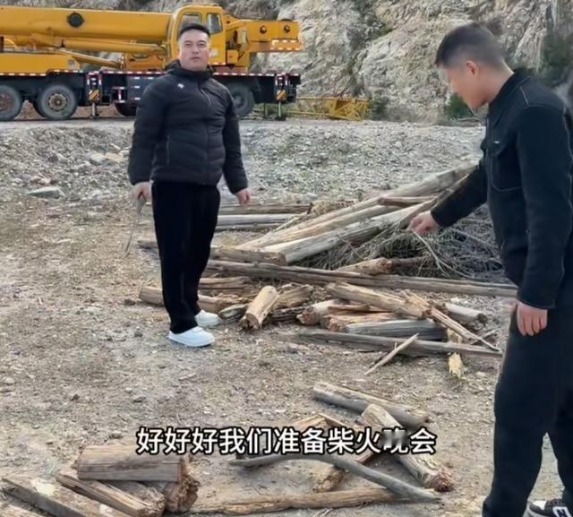 刘海军这条路走对了，他也算运气挺好的。父亲负债100w， 靠打工，猴年马月才能还