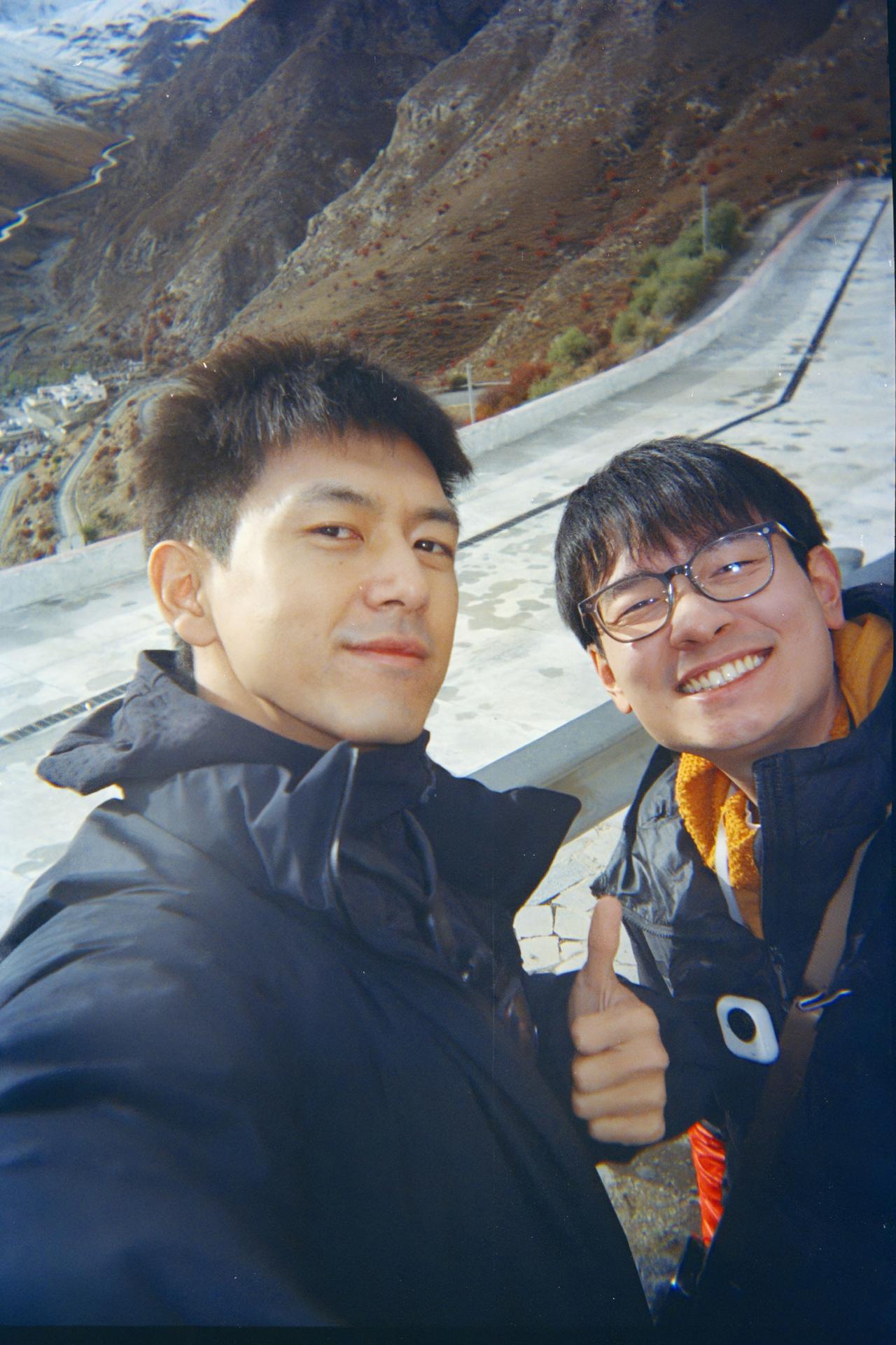 刷到李现的旅行视频，他聊起"人生若只剩二十四小时"的感悟，让我心头一震。这个年纪