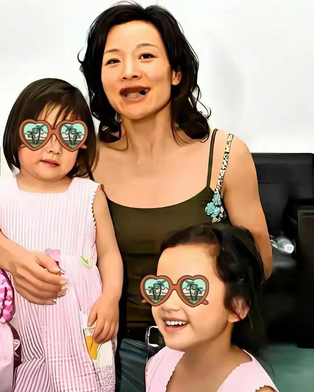 在十几年里，曾有8.2万孤儿，被美国人收养，他们基本都是女孩，
在古墓派公知口中