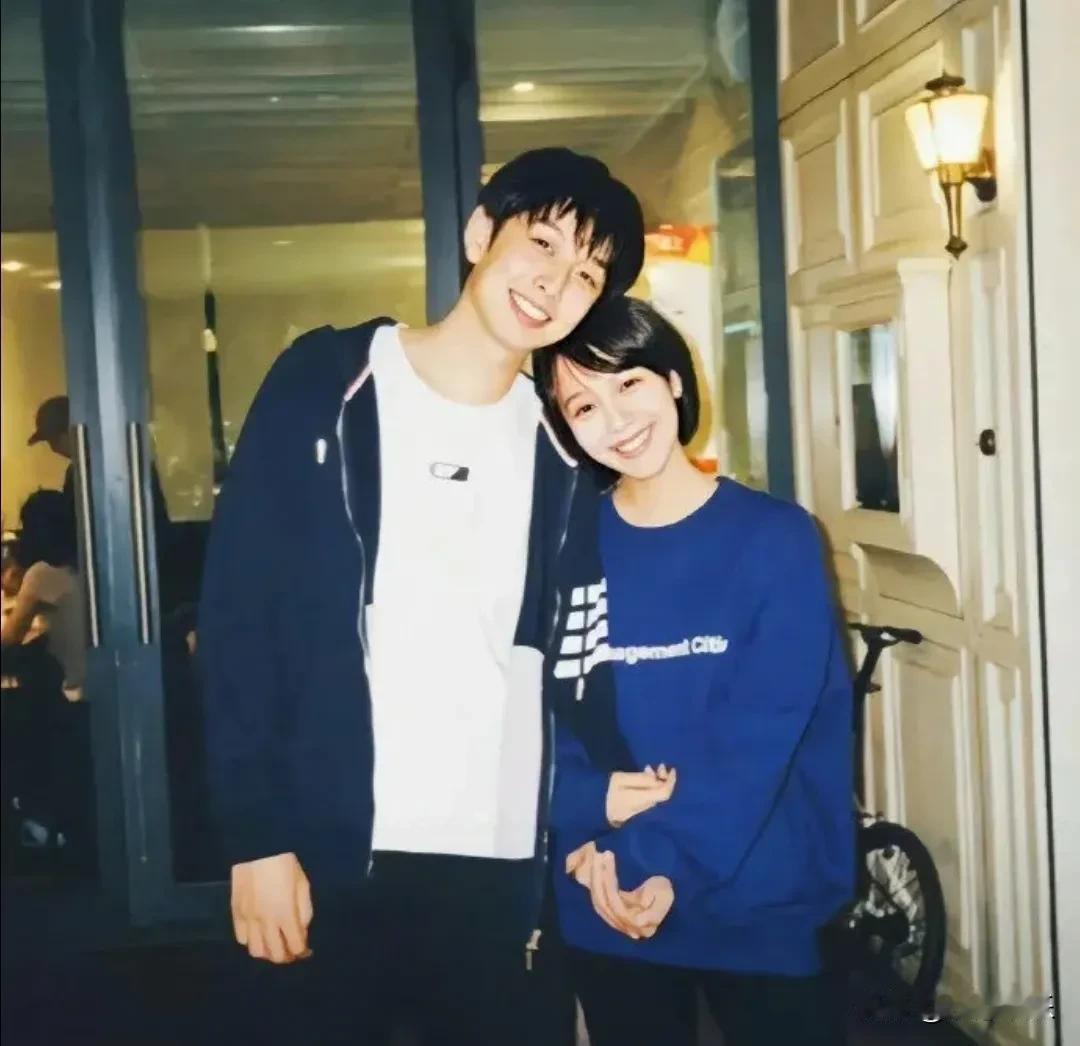 刘梦章齐思钧，冲上热搜！

刘梦章自曝与齐思钧分手：六年情深，败给了“未来规划不