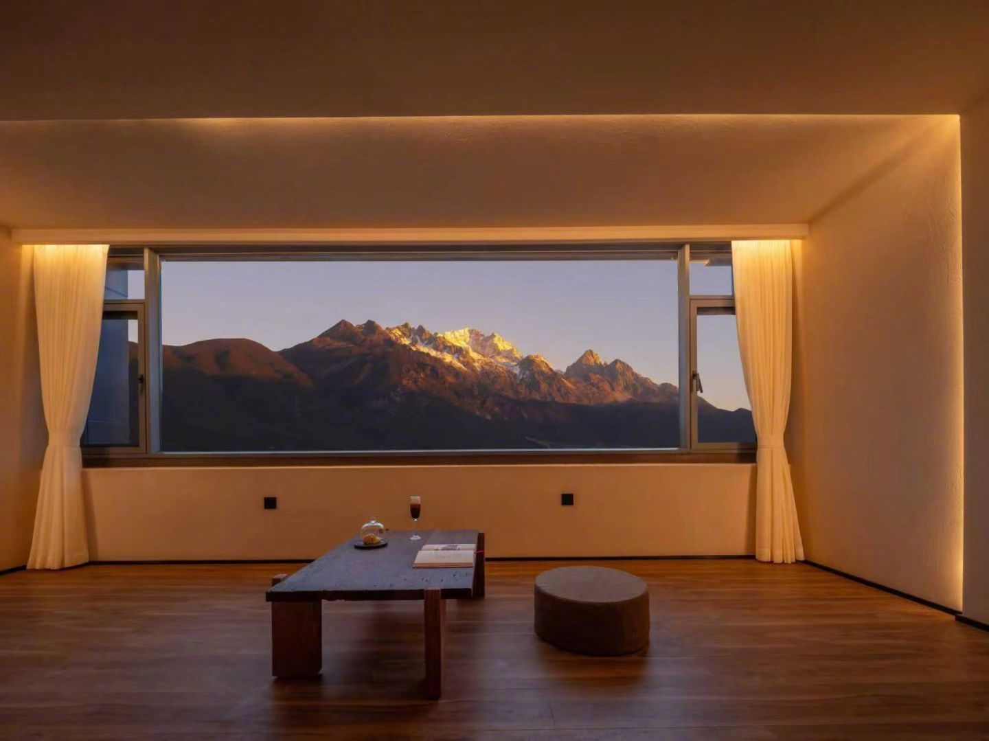 用什么样的语言就坍塌为什么样的现实。———《半山文集》 