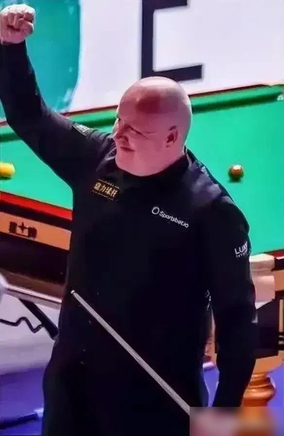 ​
最新战报
​
北京时间11月30日凌晨，2025世界斯诺克英锦赛展开一场1/