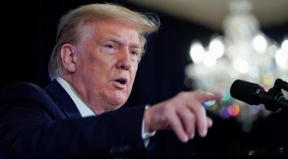 特朗普强力封锁霍尔木兹海峡，伊朗导弹全线进入待发状态，全球能源咽喉面临史无前例大