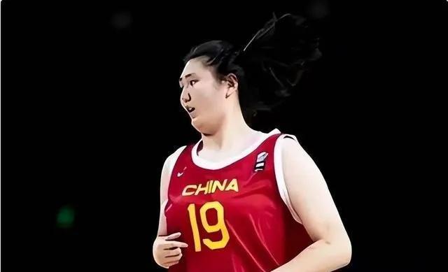 泱泱大国，人口亿众，难道就选不出一个女篮3分神投手，能够力压日本26号田中心的那