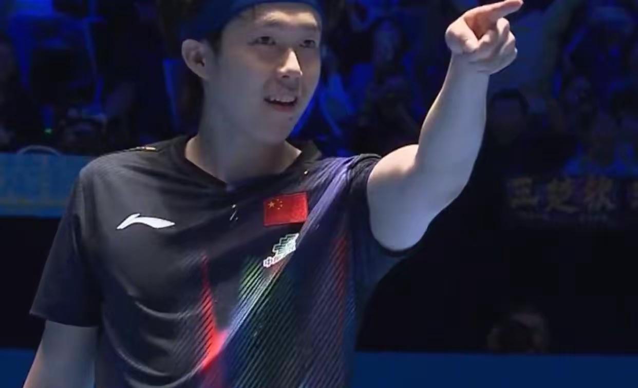 恭喜王楚钦卫冕男单[赞][赞][赞]