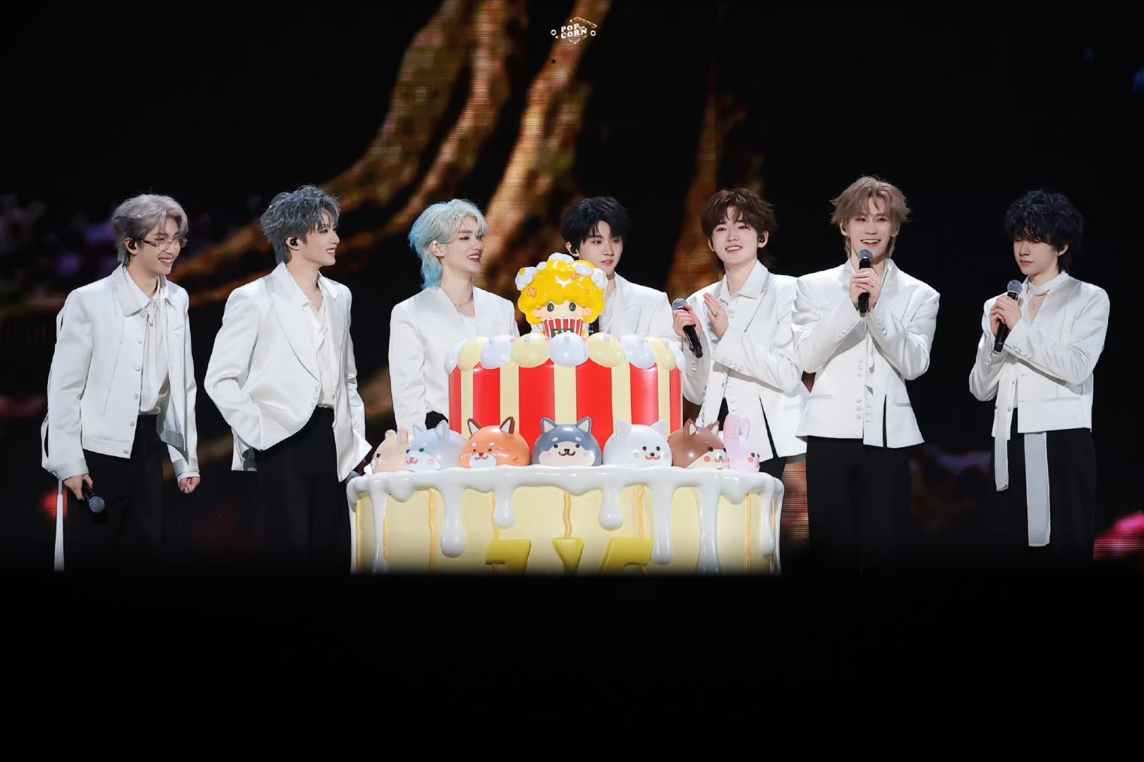 时代少年团 🖤💛时代少年团热血高校造型 🖤💛时代少年团路易威登品牌大使 