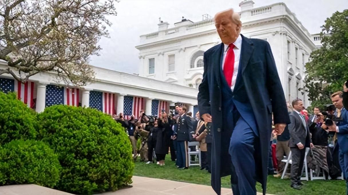美伊刚说要停战，以色列反手就是一记空袭贝鲁特，这边要签协议，那边就开打，特朗普公