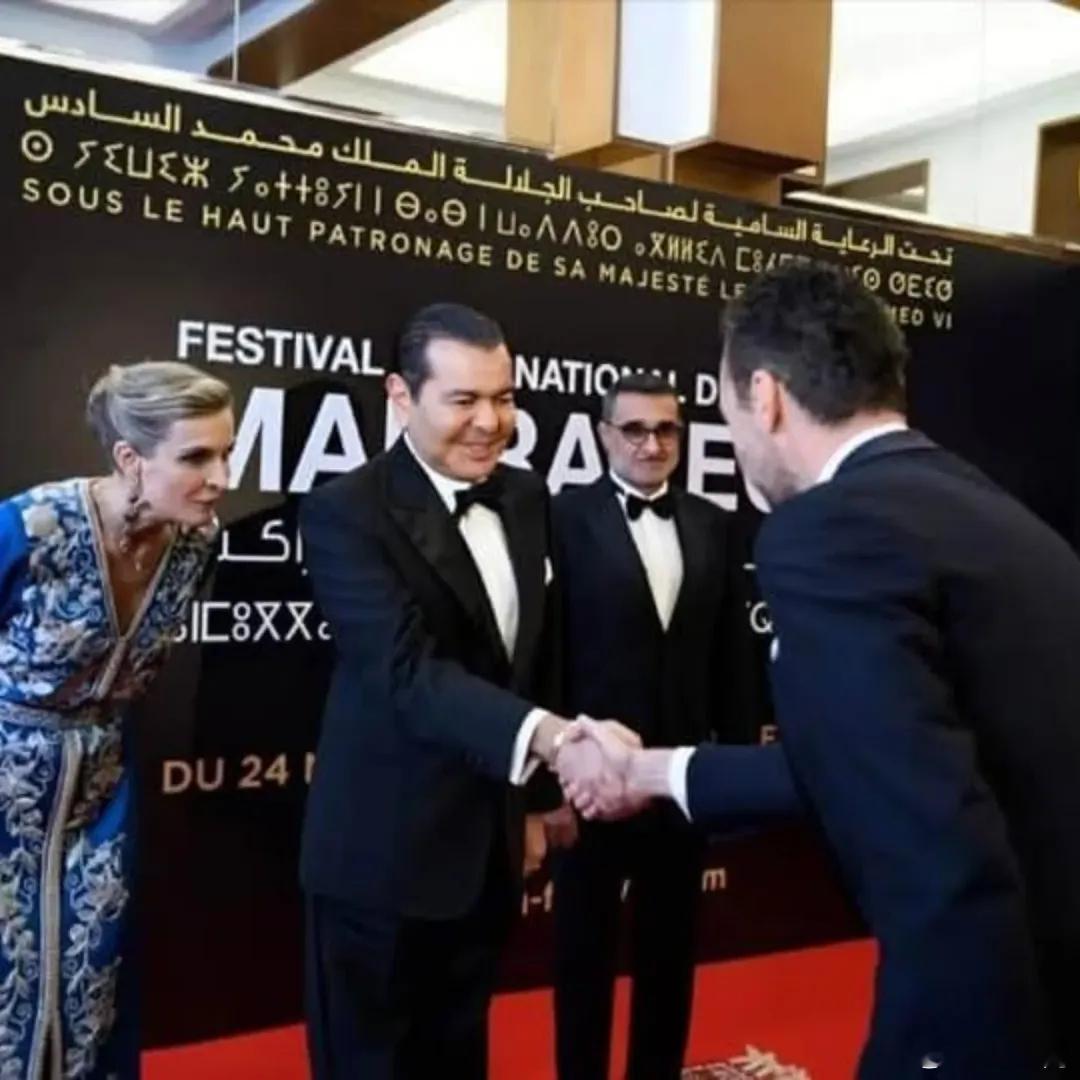摩洛哥王室 🇲🇦11月30日，穆莱·拉希德王子和乌姆王妃出席马拉喀什第22届