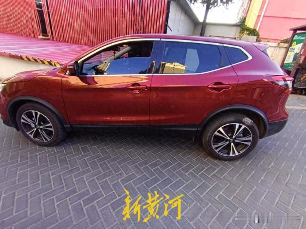 自愿还是强迫？河北承德，王明约了女网友刘丽见面。两人在车里搂抱、亲吻，甚至发生了