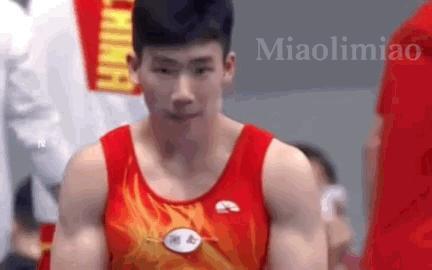 网友剪辑的关于张博恒的转场，由青涩到成熟，眼神变化真的越来越坚定～ ​​​