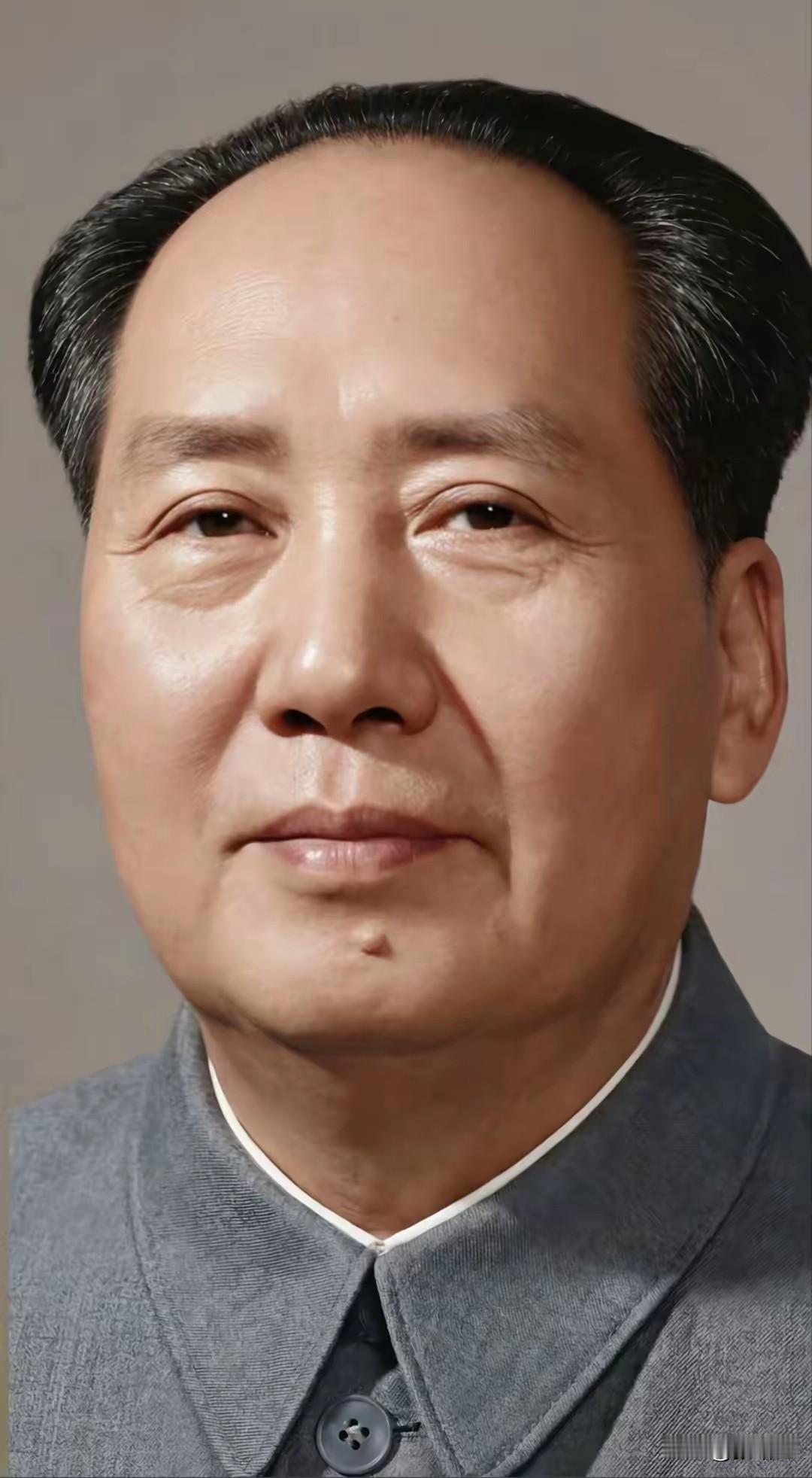 肆意诋毁伟大领袖毛主席，便是忘本失德、丧失良知的卑劣行径。