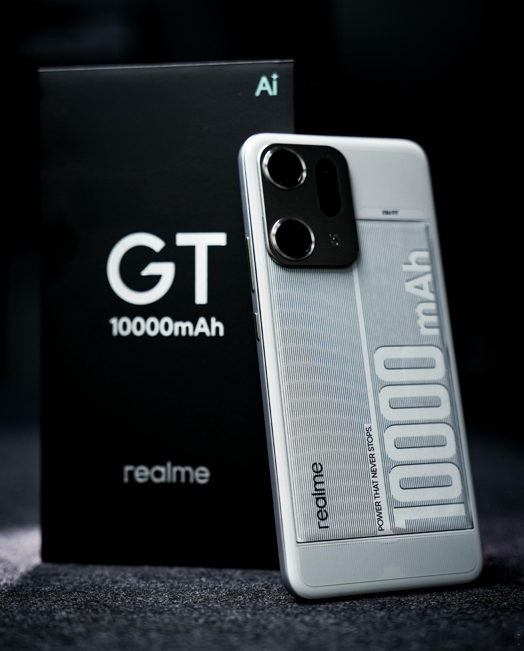 我去 ，真我10000mAh 的手机都来了，能打电话的充电宝啊？[允悲] ​​​