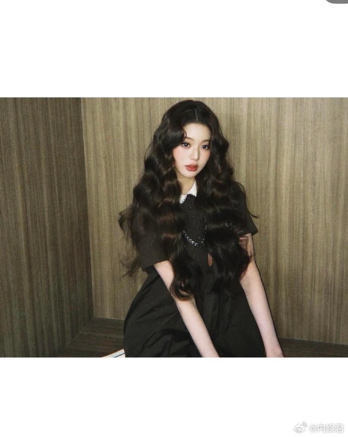 张元英复古洋娃娃  张元英更新ins，简直是复古洋娃娃来的 ，原本是这次巴黎时装