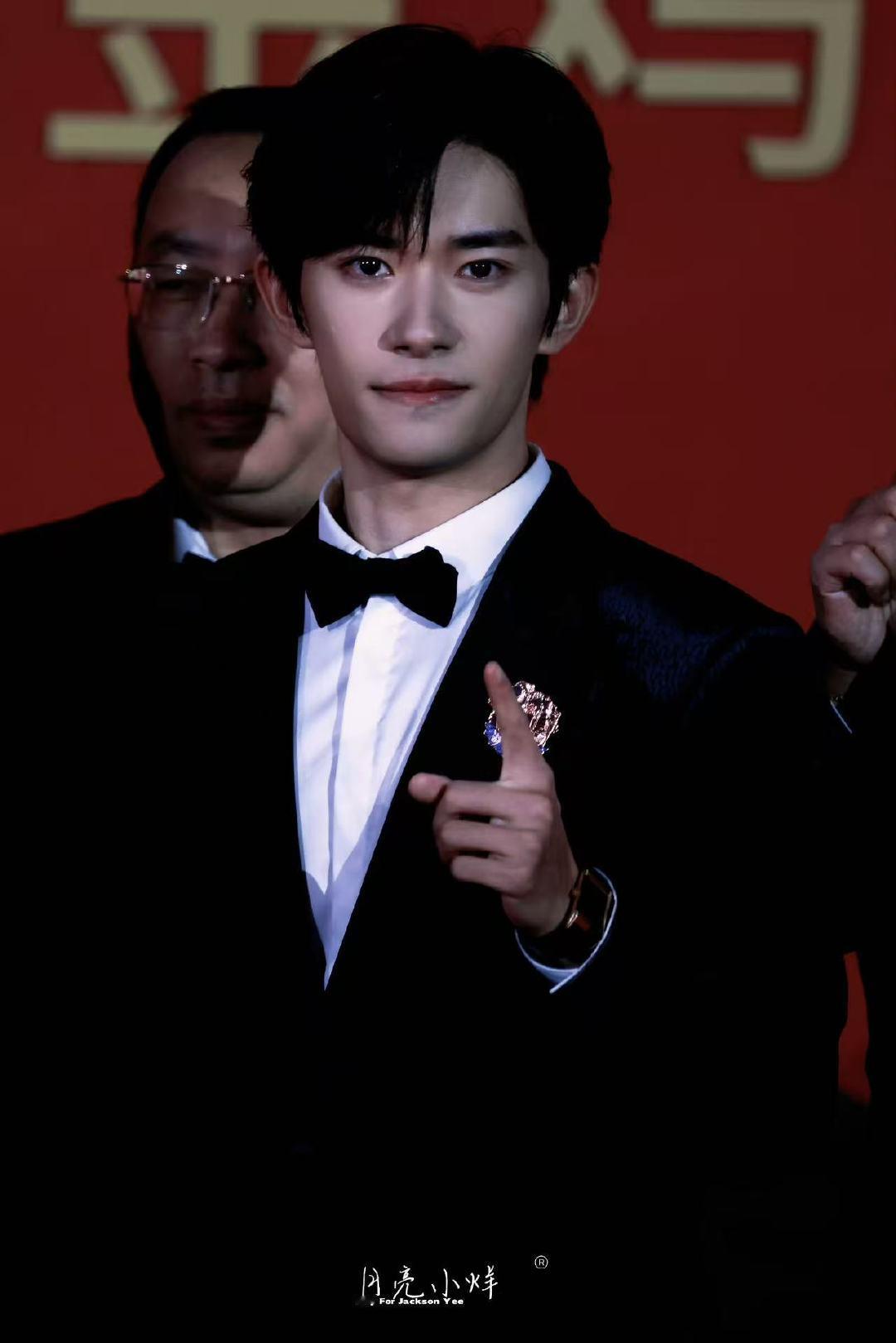 易烊千玺史上最年轻影帝🐮 