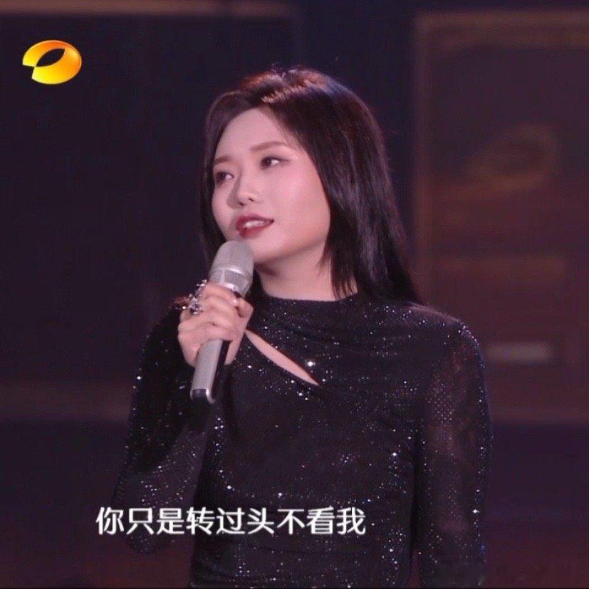 李雪琴妆造好美 学琴今天的妆造真的好美啊！！好有气质，姐姐鲨我！ 