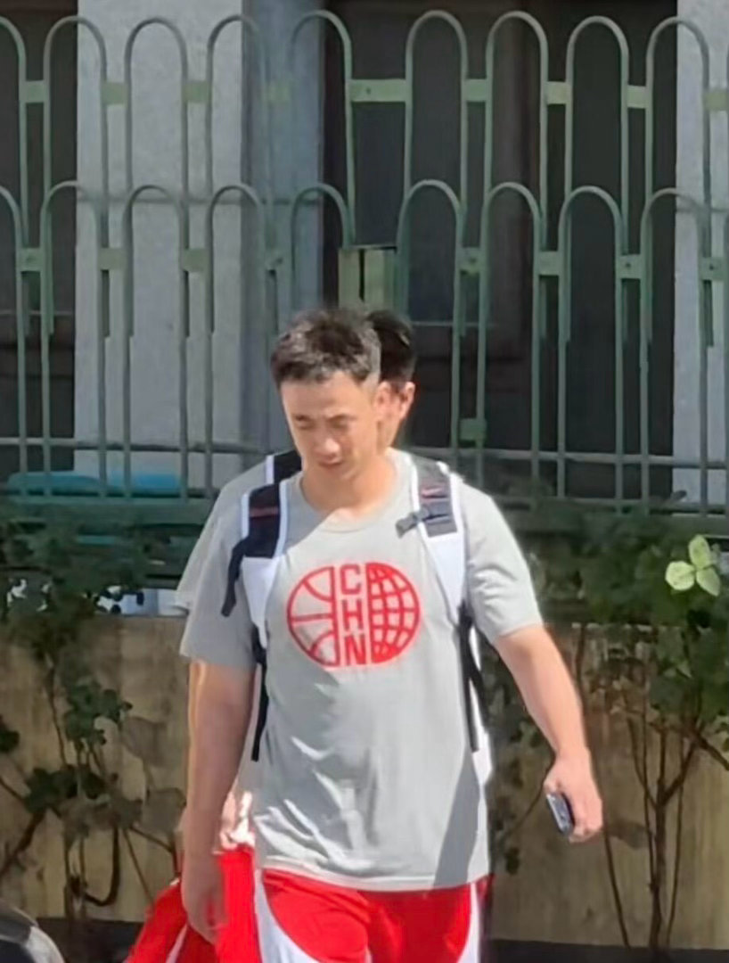 中国男篮将开启热身赛及世预赛备战全新男篮首秀告捷！热身赛对阵塞尔维亚劲旅，王俊杰