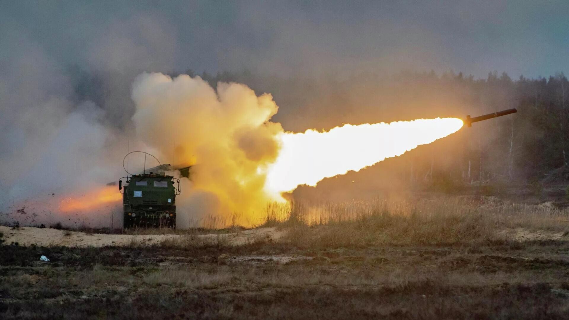俄媒近日分析指出，乌军近期前所未有地密集使用海马斯火箭炮，表明美国已恢复并增强了