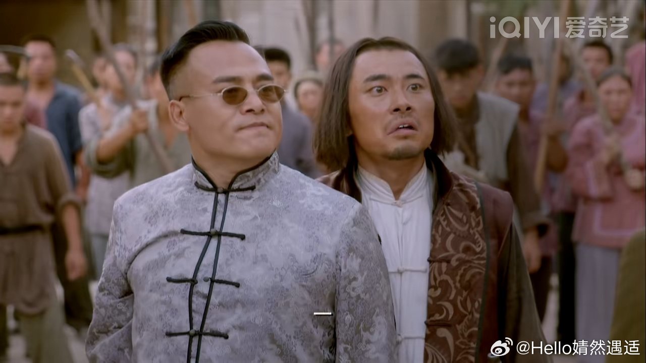 你们看俺黑子叔得意的笑