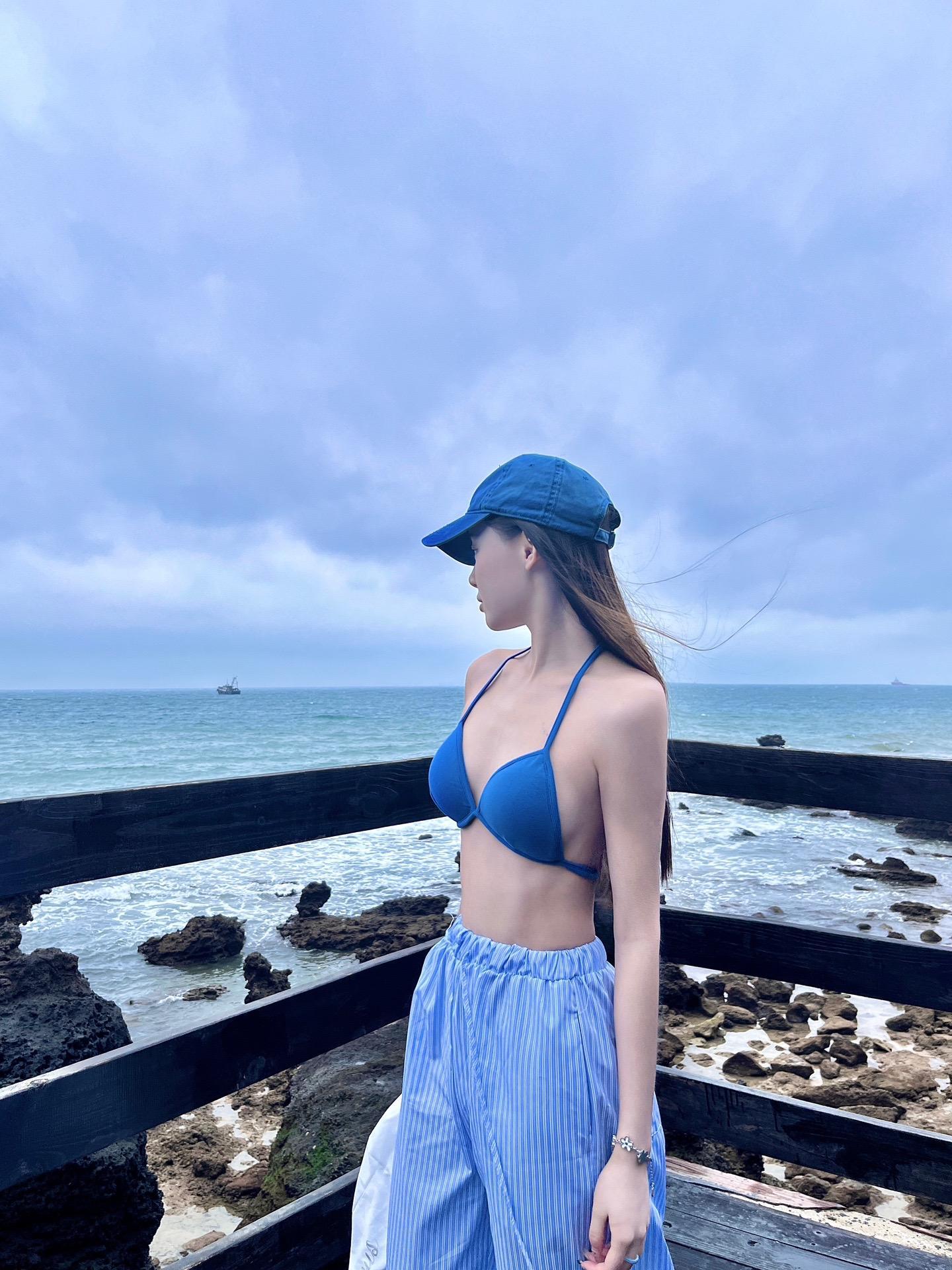 海岛日记！🌊。#涠洲岛 #北海 #一起看海 #海边穿搭 ​​​