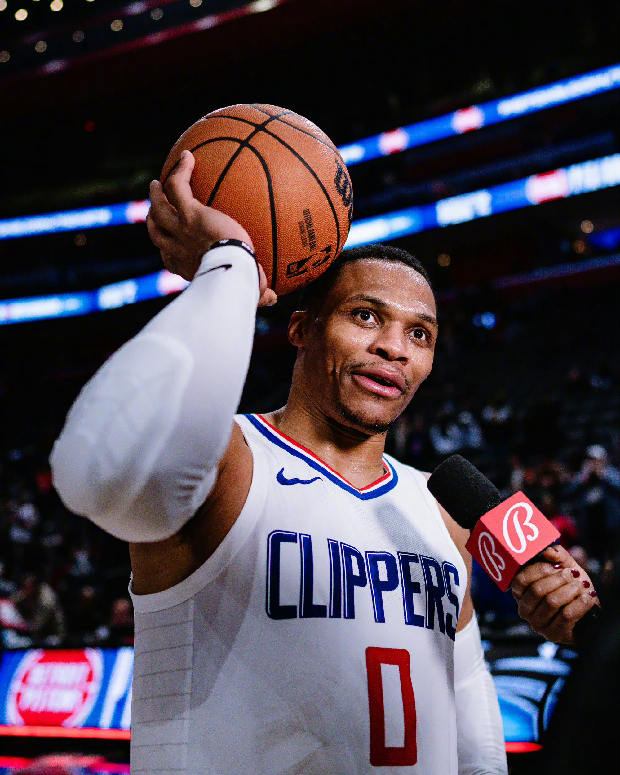 勤能补拙！看威少爷生涯至今有多敬业：​08/09，出席82场，缺席0场，全勤09