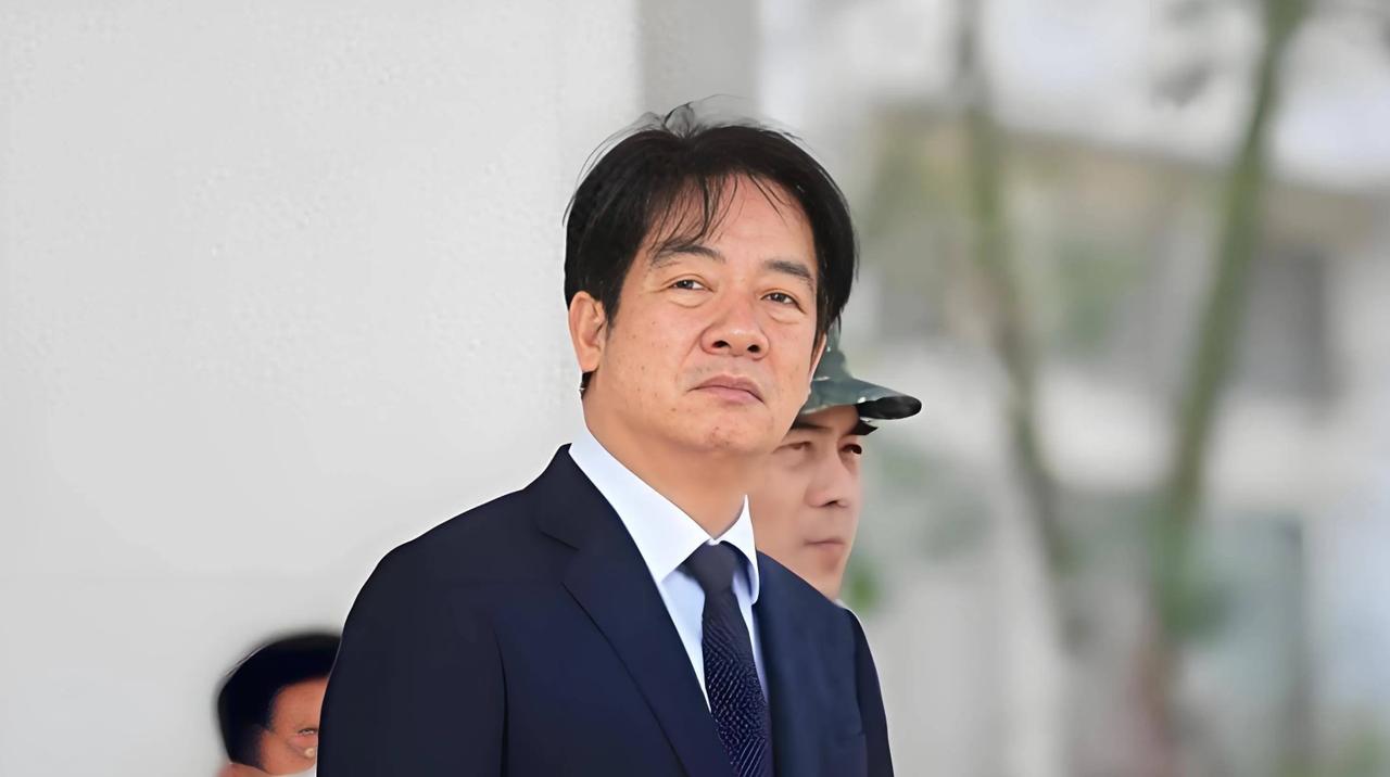 对日“拜鬼”十年沉默，台当局表态引发争议。8月15日，日本战败投降81周年，日本