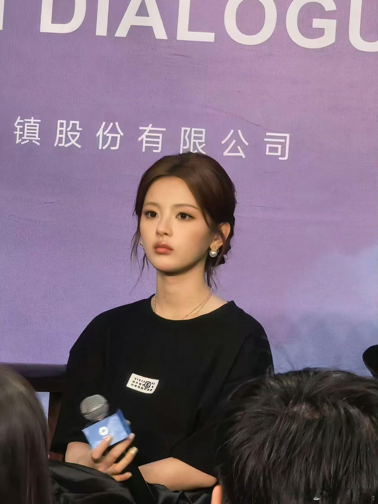 杨超越乌镇戏剧节状态杨超越戏剧节生图杨超越乌镇戏剧节状态，好美， ​​​