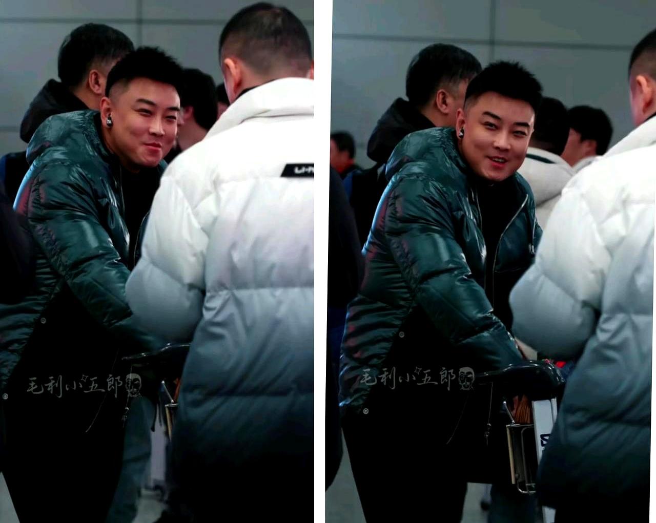 王皓和马琳在机场聊的那个开心呀。
 

王皓顶着一张油光锃亮的脸蛋，一看就是在家