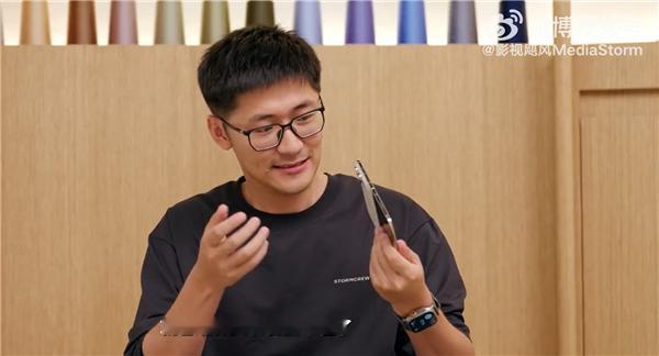 苹果回应iPhoneDuo烫手【影视飓风称iPhone Duo是最烫手机之一！苹