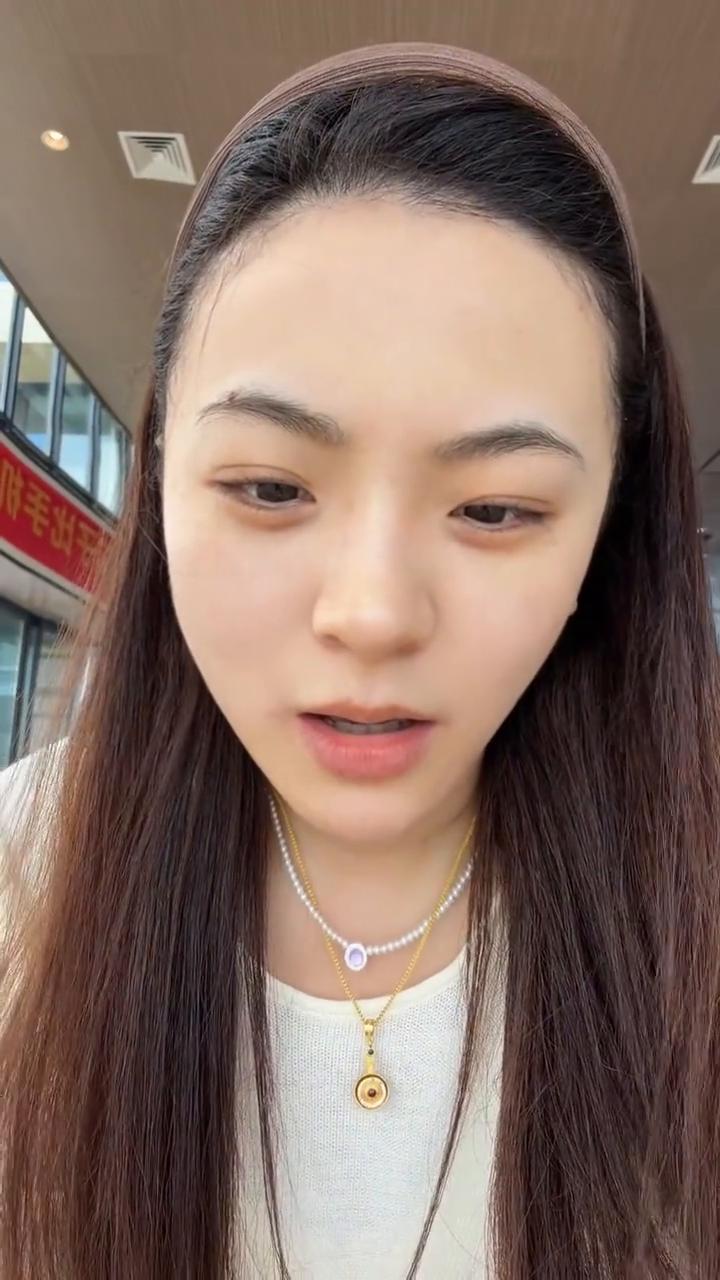 学费太贵了。
学什么？三个月要交七万多的学费，到底学什么东西这么贵？这个月总该让