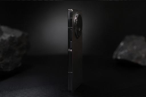 荣耀Magic V6 随手拍，这台手机还是很水桶的日常用很舒服7150mAh青海