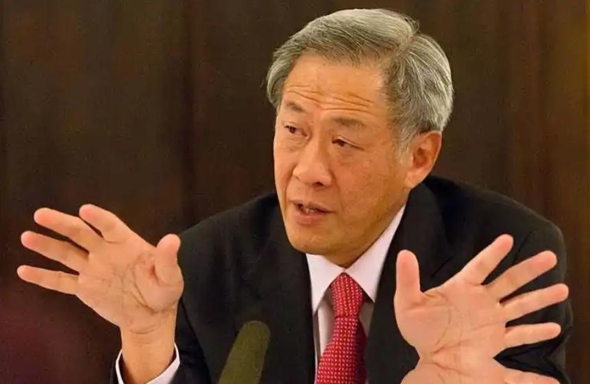 在北京香山论坛期间，新加坡国防部长陈振声临时改用中文发言。他借用孟子“以力服人者