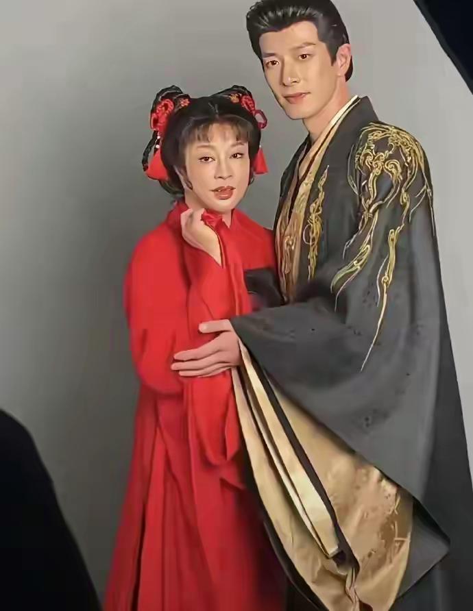 真为刘晓庆老师点赞，76岁扮演少女和年轻男演员搭档真的看不出来有多大差距，为刘晓