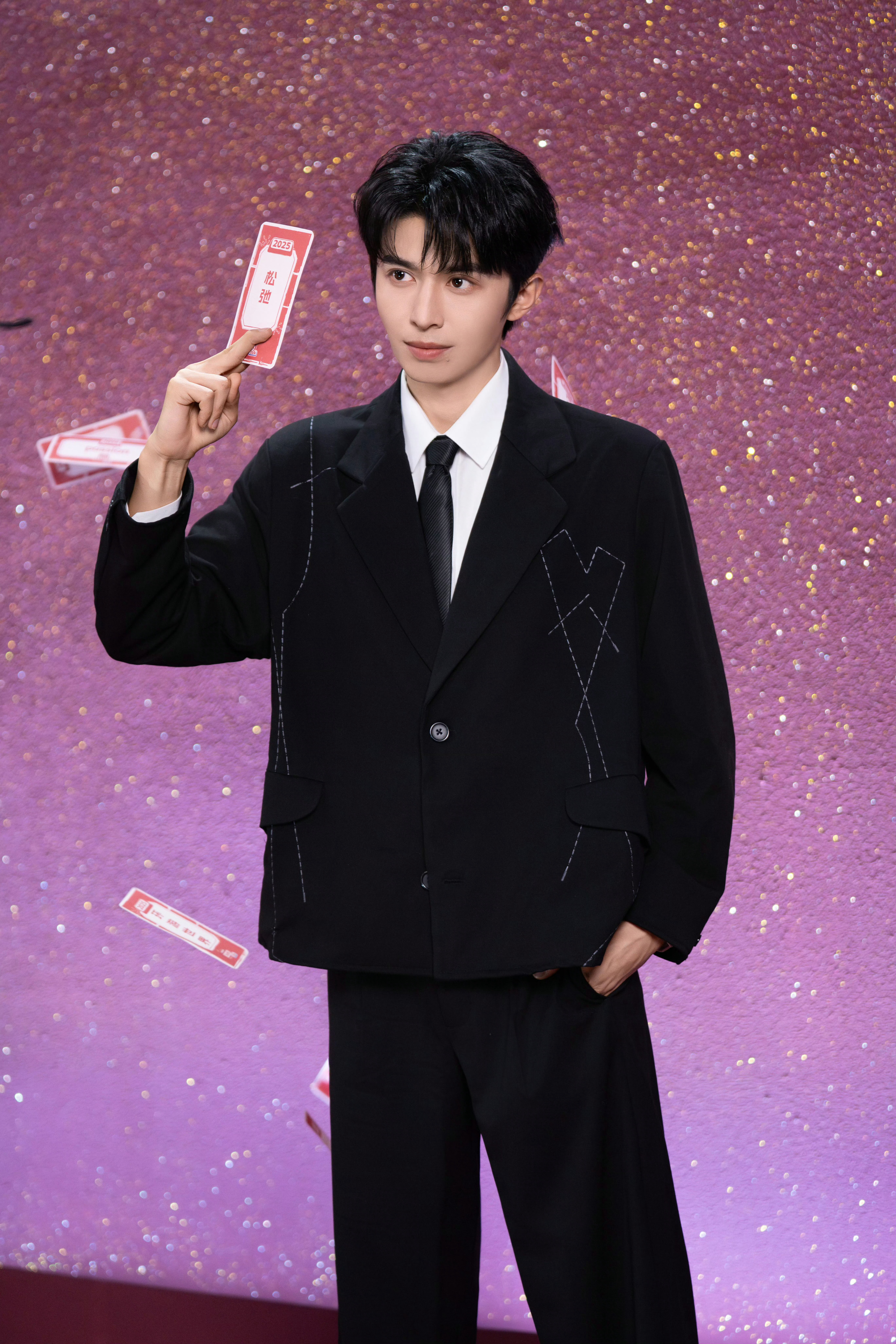 赵小童  |  下班啦2024  小童《下班啦》花絮🧩Cr： 