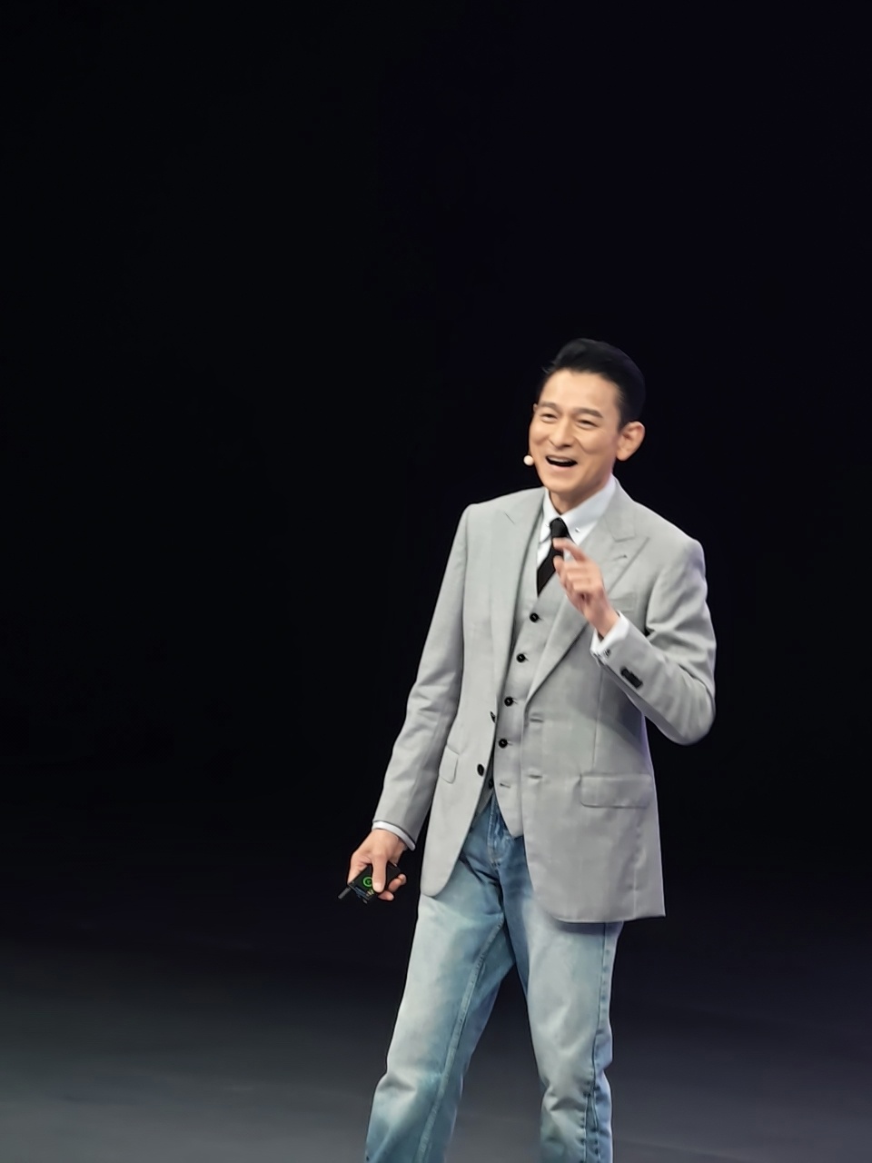 华仔是真的不会老啊 ​​​