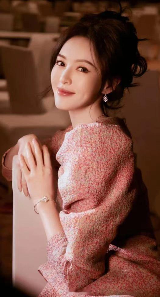 唐嫣钟汉良新剧对打 前脚小哇后脚糖糖，这排播太懂何以粉了。看着熟悉的脸演新故事，