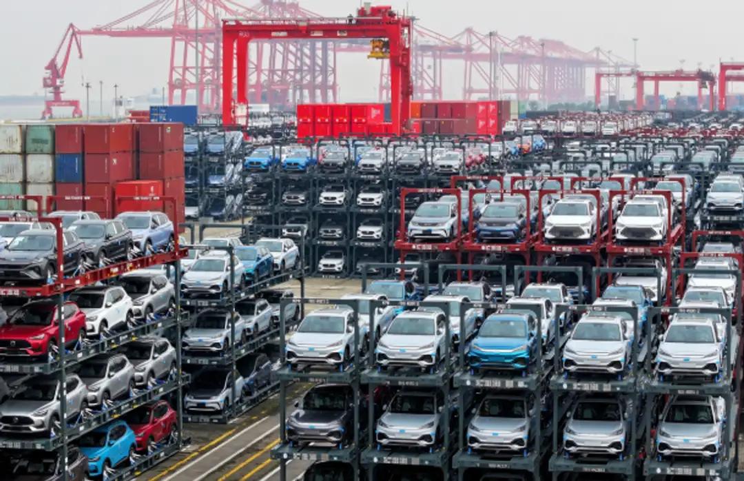 要访华？又要加码贸易？三月底行程未定，中方未确认，美国先给中国出招。媒体称美方启