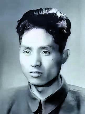 1942年，赵培宪被俘，日军拿他练刺杀，突然他摸到了裤腰带，而且有点松，顿时，他