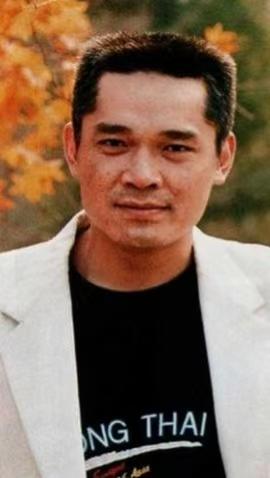 申军谊，1957年出生，内地实力派硬汉男演员。早年当过兵、做过地铁工人，八十年代