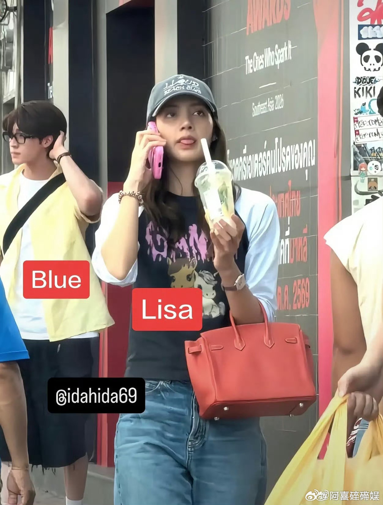曝Lisa和Blue再次同框约会Lisa与Blue又被网友直击约会，由于Lisa